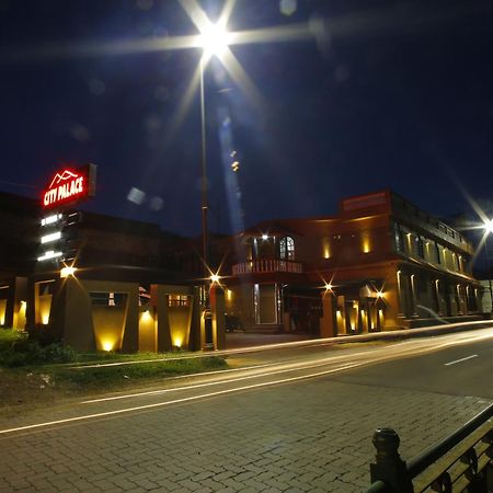 Hotel City Palace Ooty Esterno foto