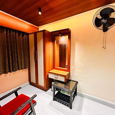 Hotel City Palace Ooty Esterno foto