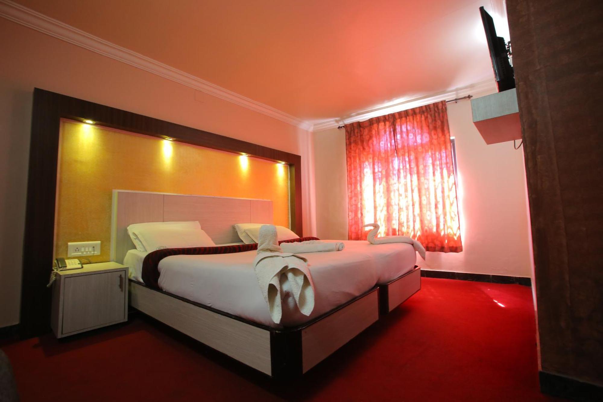 Hotel City Palace Ooty Esterno foto